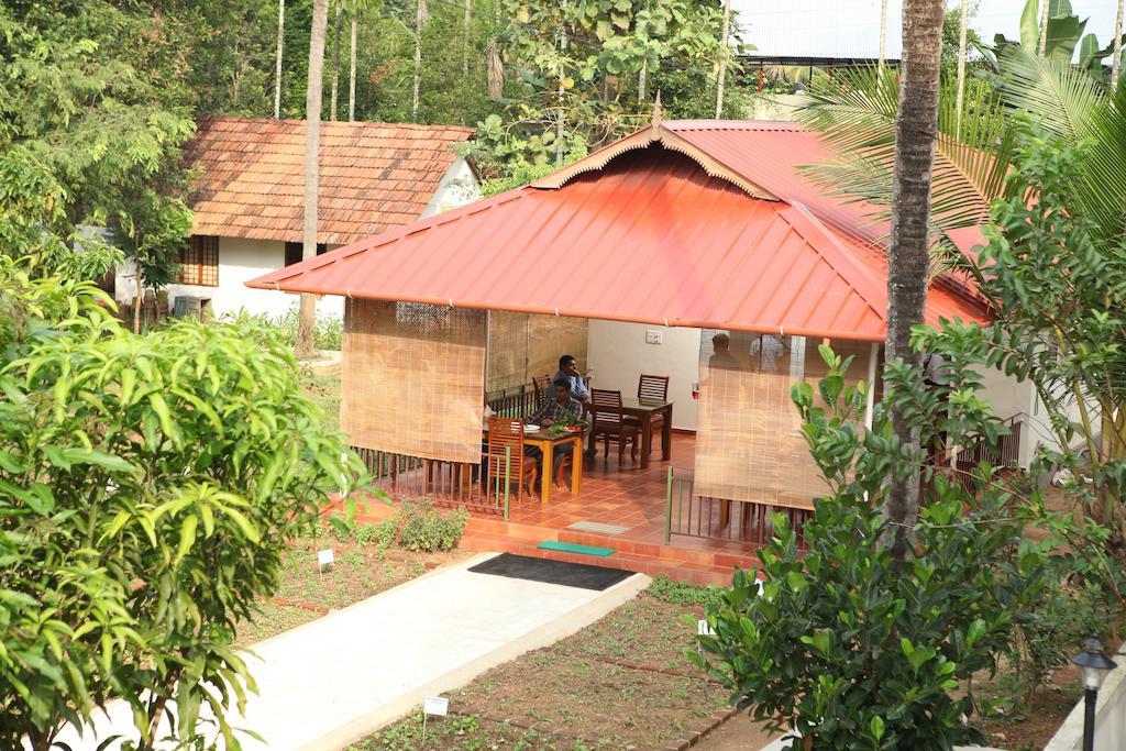 The Health Village Alwaye Exteriör bild