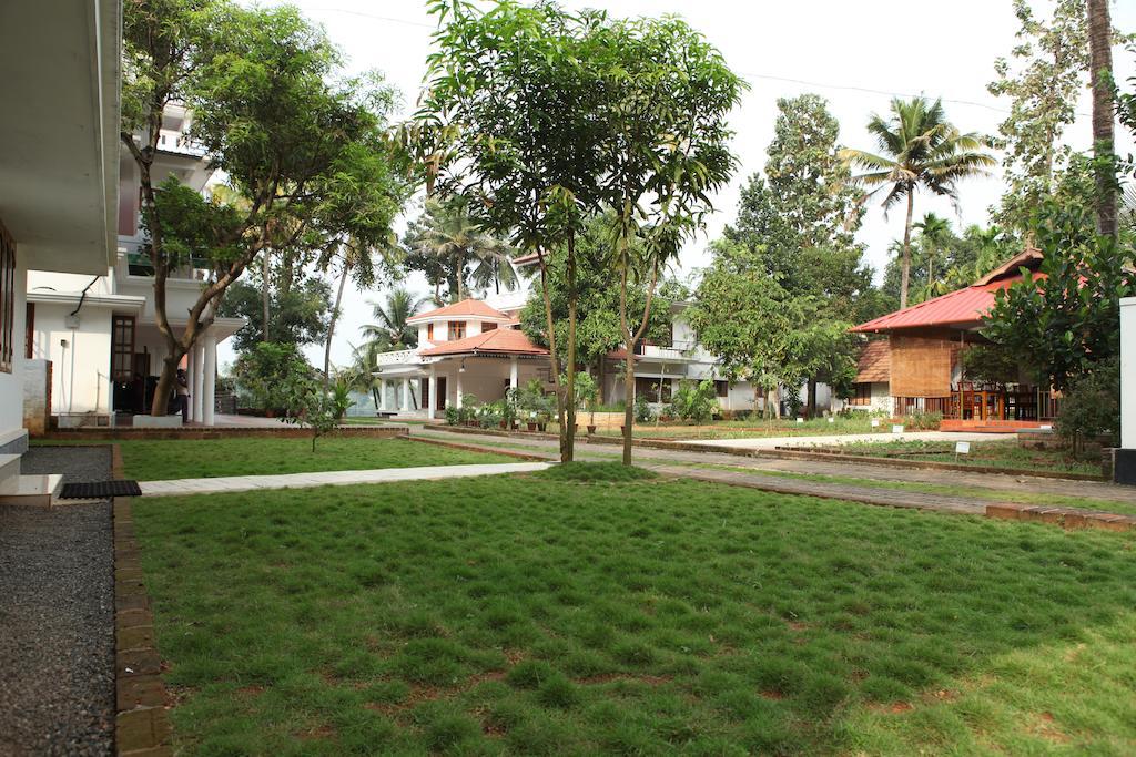 The Health Village Alwaye Exteriör bild